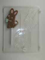 Cute flat bunny holding basket E032